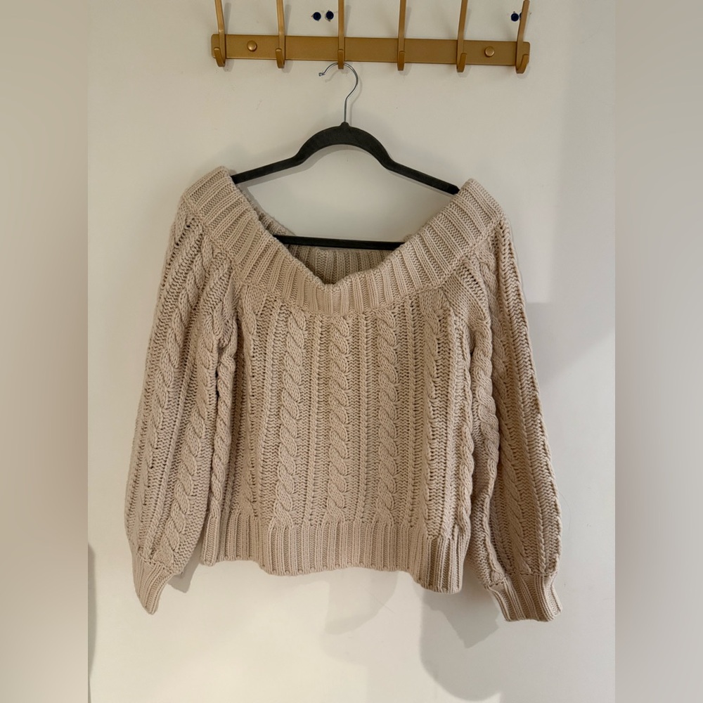 Women's Cable Knit Sweater - Beige